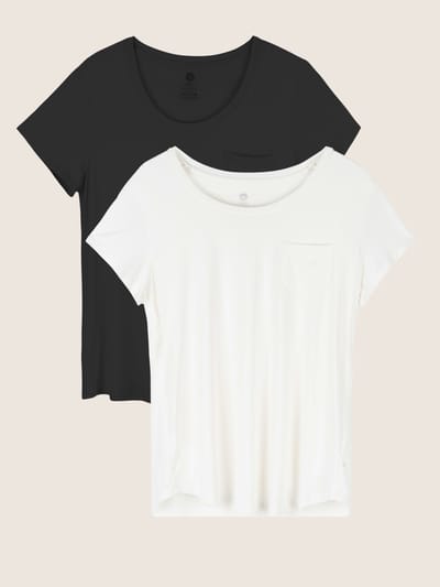 Kindred Bravely Everyday Nursing T-shirt Pack | Black & White