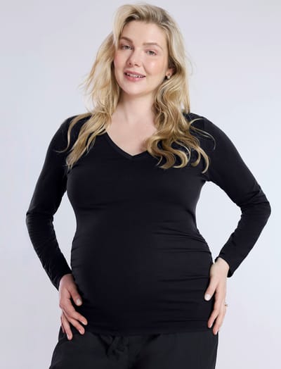 Motherhood Maternity Side Ruched Long Sleeve V-Neck Maternity Tee