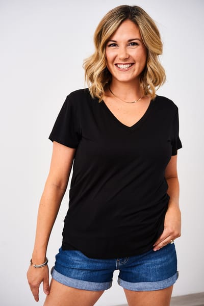 Latched Mama Latched Mama Go-To V-Neck Nursing Tee