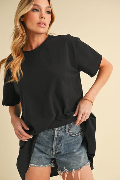 Aemi + Co Black Oversized Cut Hem Short Sleeve T-Shirt