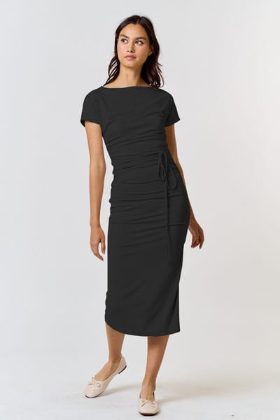 lala von Black Boat Neck Side Ruched Waist Tie Midi Dress