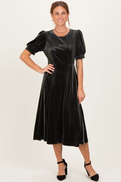 Tea N Rose Olive Velvet Short Sleeve Midi Dress