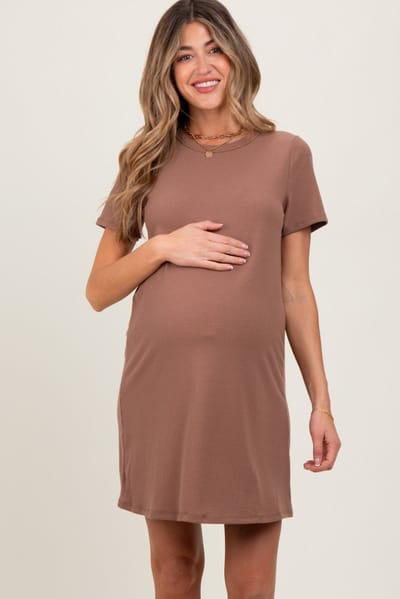Rhea + Thea Brown Ribbed Knit Basic Short Sleeve Maternity T-Shirt Dress