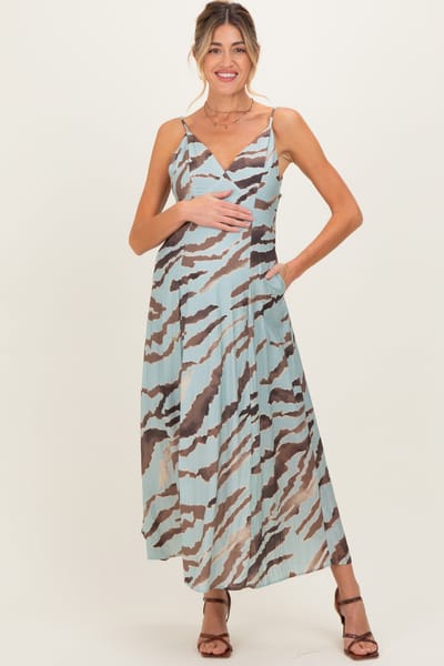Illa Illa Light Blue Printed Open Tie Back Maternity Maxi Dress