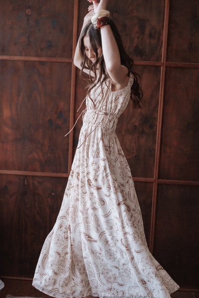 Petal & Pup Safira Midi Dress - Brown Paisley