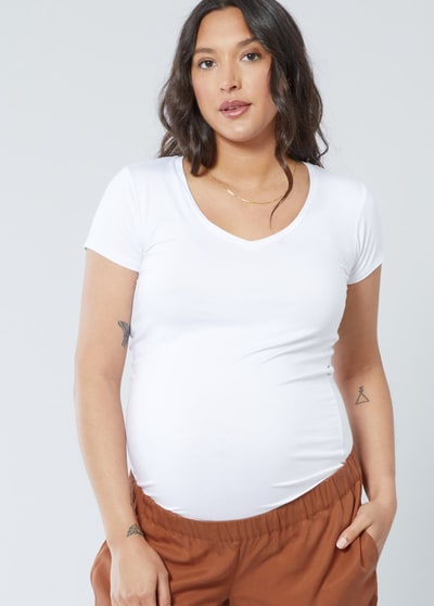 Ingrid & Isabel Essential V-Neck Maternity Tee