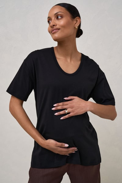 Bae the Label The Weekend Scoop Tee - Black*