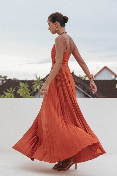Petal & Pup Naira Pleated Maxi Dress - Sunset Orange