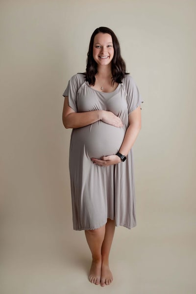 Milk & Baby Harbor Mist Maternity Mommy Labor & Delivery Gown